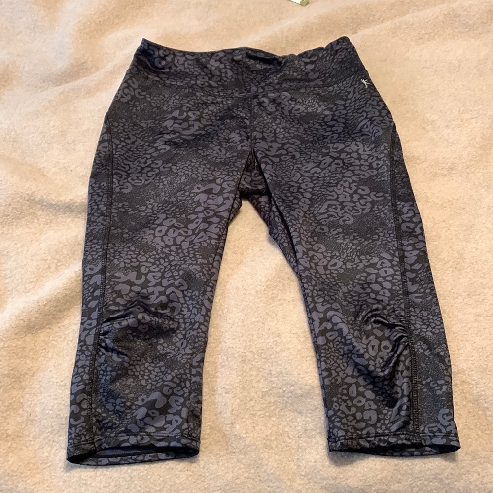 3/$10 🤑 Capri Workout Legging